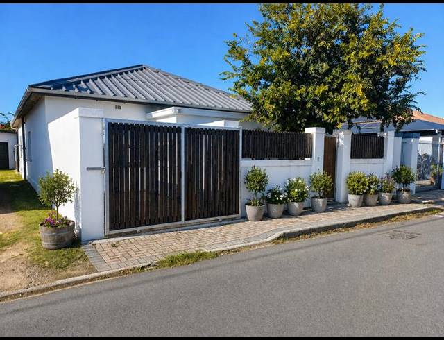 3 BEDROOM PROPERTY TO RENT IN STRAND NORTH